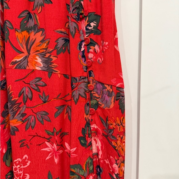 ASTR Floral Red Midi Dress - Picture 5 of 7